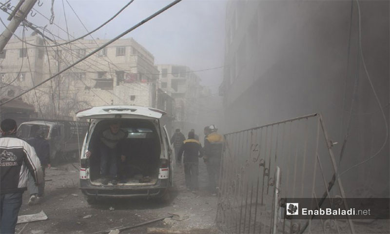 استهداف سيارة إسعاف في بلدة حمورية في الغوطة الشرقية (عنب بلدي)