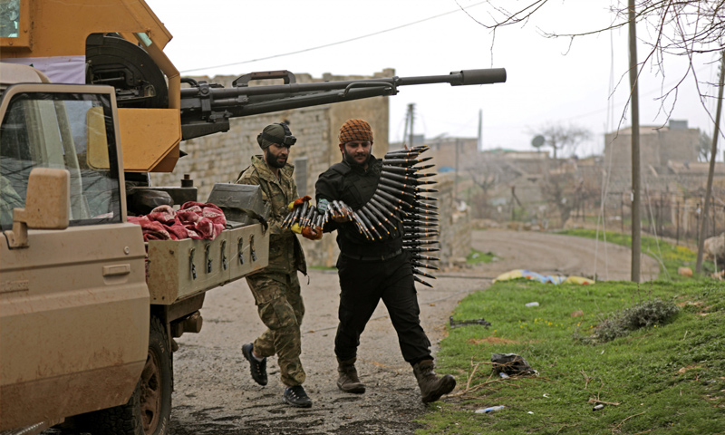 عناصر من الجيش الحر ضمن معارك مدينة عفرين - كانون الثاني 2018 (خليل الشاوي-رويترز)