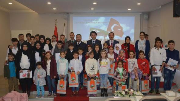 طلاب سوريون وأتراك في إحدى المدارس التركية في 19 كانون الثاني 2018(hurriyet)