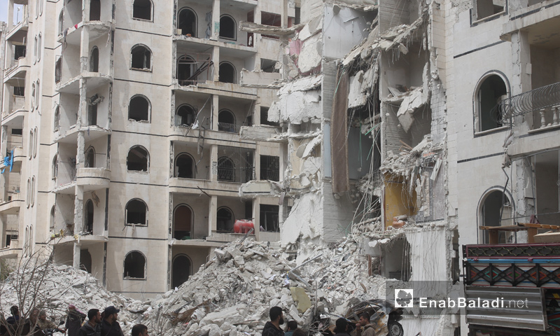 آثار الدمار الذي خلفه انفجار في مدينة إدلب - 9 نيسان 2018 (عنب بلدي)