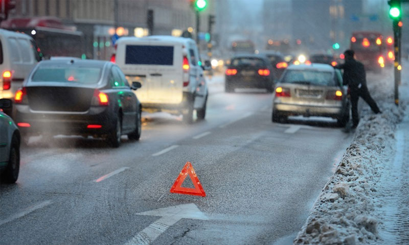 خطة السويد تشمل قوانين وتعديلات على الطرقات (connel/Shutterstock)