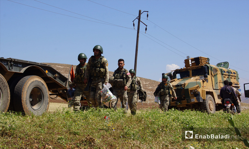 تمركز القوات التركية في قرية شير المغار بجبل شحشبو بريف حماه الغربي – 14 أيار 2018 (عنب بلدي)