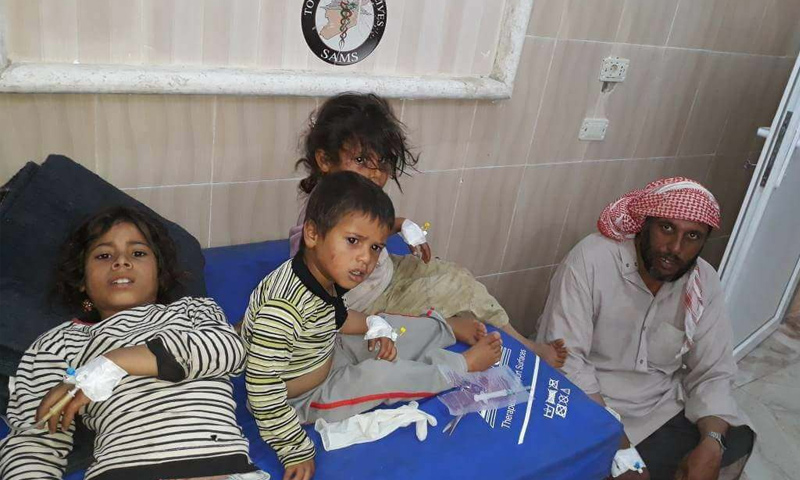 أطفال أصيبوا بتسمم بسبب وجبات طعام فاسدة في ريف إدلب - 20 من أيار 2018 (فيس بوك)