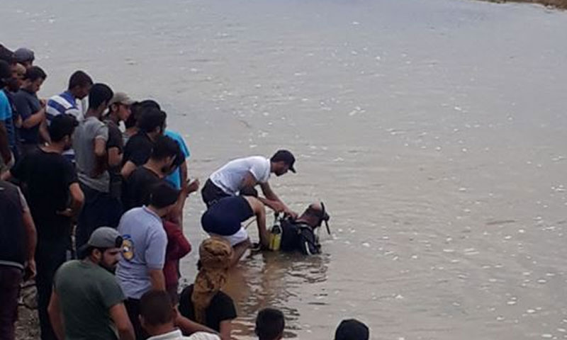 سكان جرابلس يحاولون انقاذ الغرقى 4 حزيران 2018 (جرابلس نيوز(