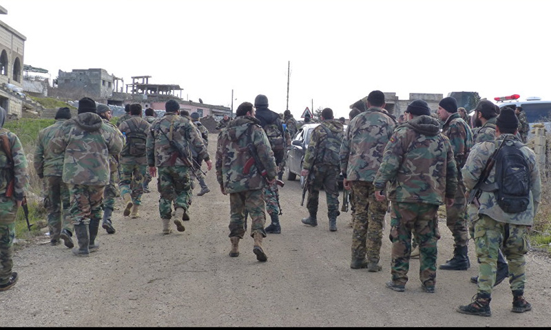 عناصر من قوات الأسد على جبهات ريف درعا الشمالي - (سبوتنيك)