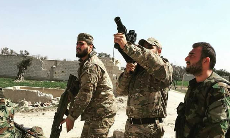 عناصر من قوات النمر في محيط محافظة درعا - حزيران 2018 (فيس بوك)