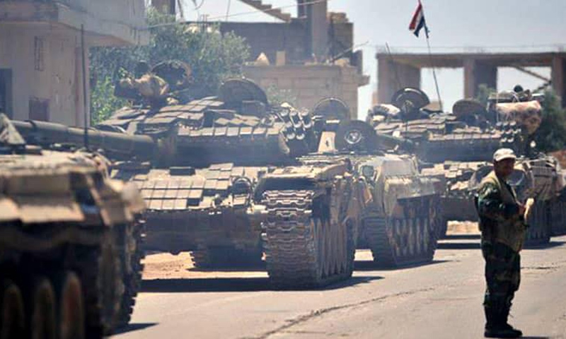 دبابات تتبع لقوات الأسد ضمن التعزيزات التي وصلت إلى محيط درعا - (فيس بوك)