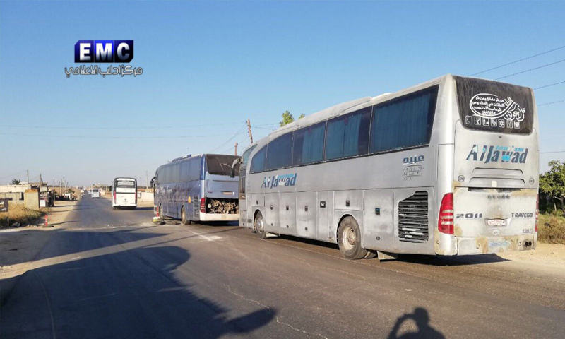 حافلات في طريقها إلى كفريا والفوعة - 18 من تموز 2018 (مركز إدلب الإعلامي)