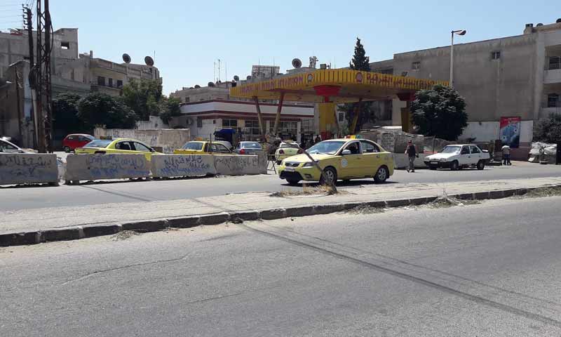 محطة وقود دراق السباعي قرب حي الزهراء في حمص - 25 من آب 2018 (فرع محرقات حمص)