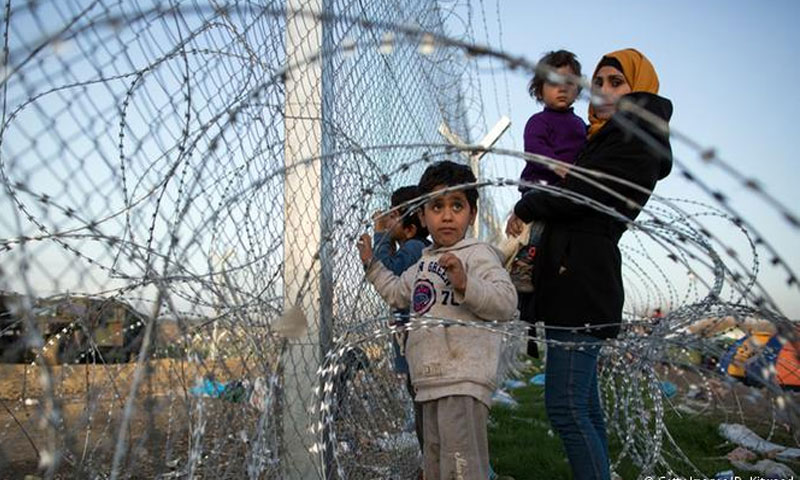 اللاجئين على الحدود اليونانية المقدونية 2016 (DW)