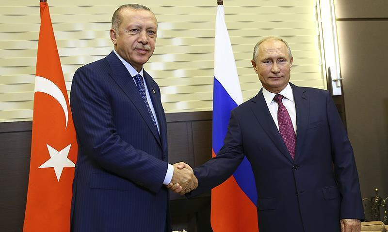 قمة سوتشي بين الرئيسن التركي رجب طيب أردوغان ونظيره الروسي فلاديمير بوتين (الأناضول)