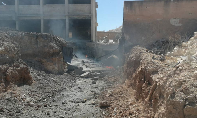 قصف على مركز الدفاع المدني بالتمانعة بريف ادلب الجنوبي 6 أيلول 2018 (الدفاع المدني)