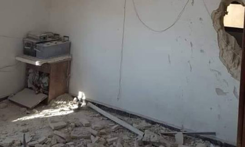 قصف استهدف مدرسة حيش في ريف إدلب الغربي- 10 أيلول 2018 (صفحة مديرية التعليم في محافظة إدلب في فيس بوك)