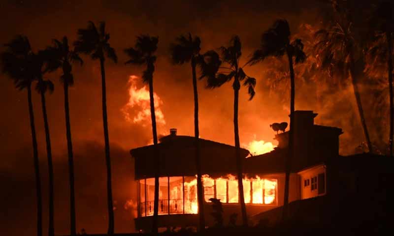 الحرائق في ولاية كاليفورنيا الأمريكية 10 تشرين الثاني 2018 (فرانس برس)