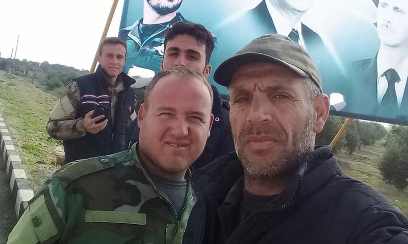 عناصر من قوات الأسد في محيط مدينة منبج - 25 من كانون الأول 2018 (تويتر )
