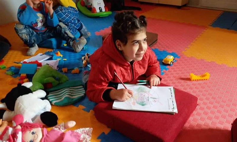 طفلة من ذوي الاحتياجات الخاصة في مركز جرابلس - كانون الأول 2018 (فيس بوك)
