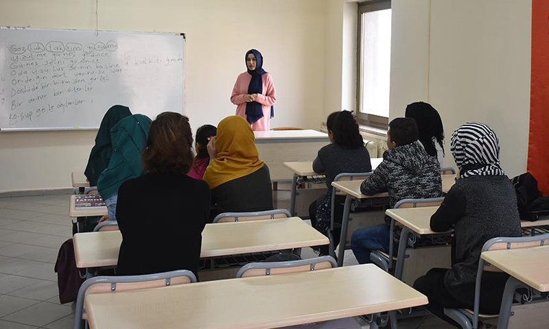 اللطلاب السوريين في أحد المدارس التركية في أنقرة كانون الثاني 2018 (الأناضول)