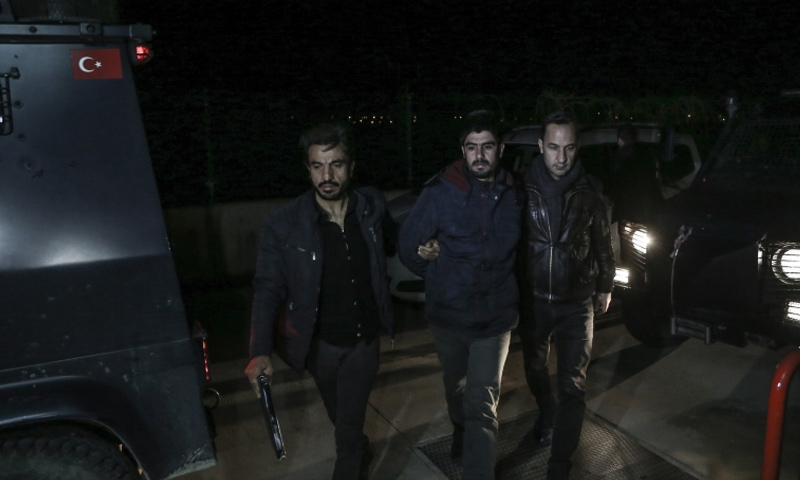 الأمن التركي يعتقل أشخاصًا بتهمة الانتماء لهيئة تحرير الشام في أضنة - 13 من كانون الثاني 2019 (الأناضول)