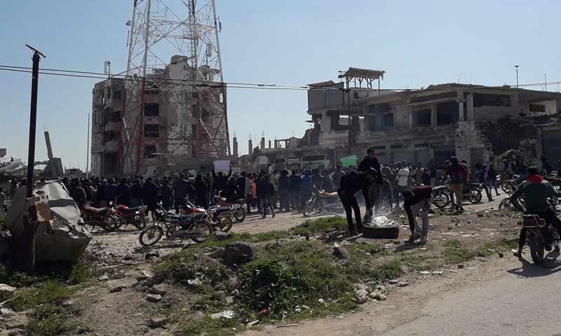 مظاهرة في درعا البلد تنادي باسقاط النظام وترفض نصب تمثال لحافظ الأسد وسط المدينة 10 أذار 2019 (Aboalbaraa Alhorani)