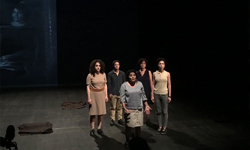 مشهد من مسرحية "X-Adra" في آنسي - 27 تشرين الثاني 2018 (صور رويدة كنعان)