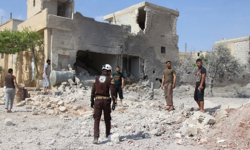 مدينة خان شيخون بعد تعرضها لغارات جوية من الطيران السوري 16 من أيار 2019 (الدفاع المدني السوري)