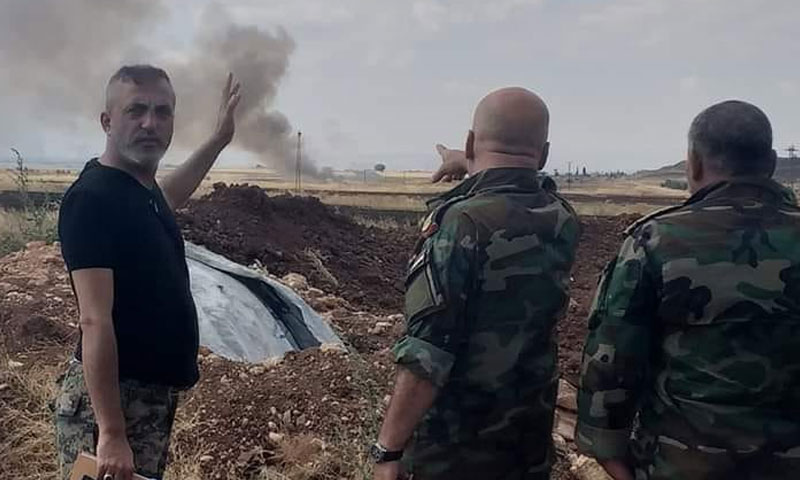 ضباط من قوات النظام السوري خلا المعارك الدائرة بريف إدلب - 9 آب 2019 (الإعلامي الحربي مازن إبراهيم)