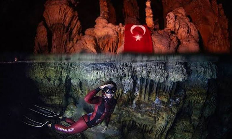 السباحة التركية شاهقة أرجومنت -28 تشرين الأول- ولاية مرسين جنوبي تركيا
