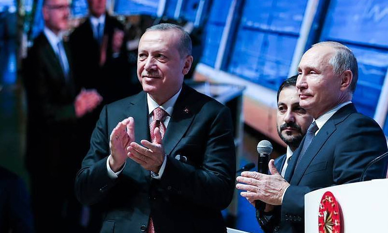 الرئيس التركي رجب طيب أردوغان في لقاء مع نظيره الروسي فلاديمير بوتين (تاس)