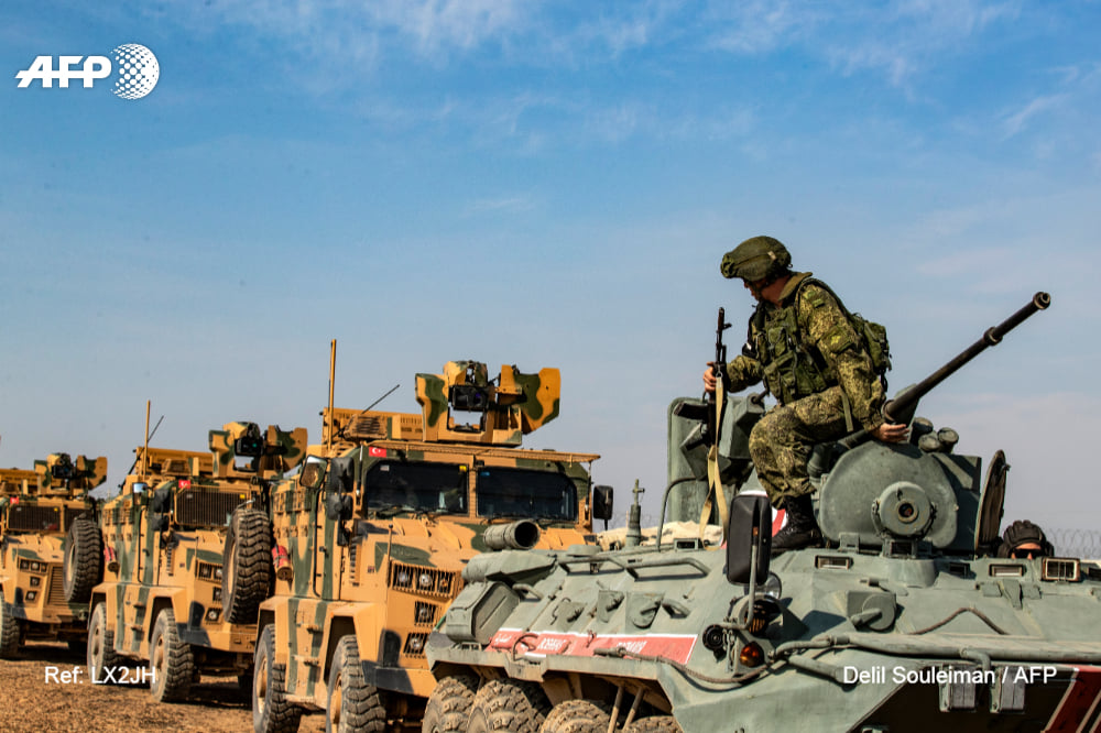 دوريات روسية تركية في محافظة الحسكة على الحدود مع تركيا - 1 من تشرين الثاني 2019 (AFP)
