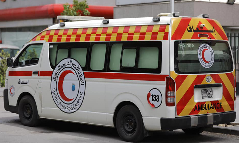 سيارة إسعاف "الهلال الأحمر السوري"، والتي نشترها المنظمة على صفحتها عبر "فيس بوك"، لتبرير أنها ليست نفس السيارة التي نقلت الجند- 5 من آذار (الهلال الأحمر/فيس بوك).