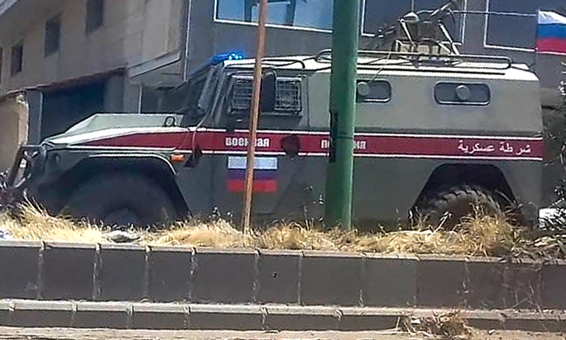 عربة تابعة للشرطة العسكرية الروسية - 6 تمزوز 2020 (عنب بلدي/ ريان الأطرش)