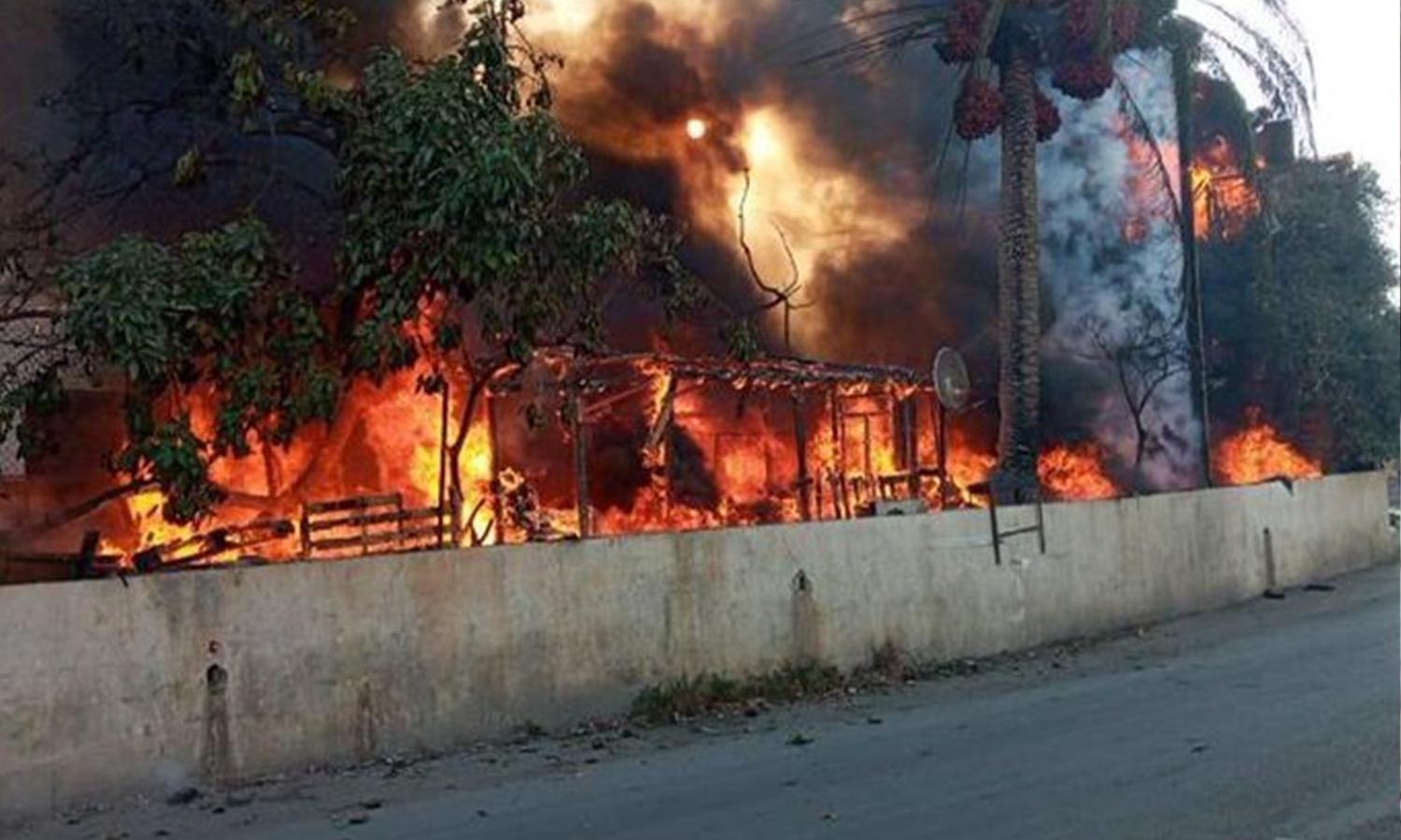 حريق في مخيم للاجئين السوريين، منطقة العاقبية لبنان 26 من أيلول