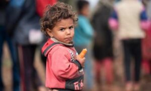 طفل في أحد المخيمات التي تقع جنوب سوريا - 15 آذار 2023 ("اليونيسيف")