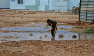 طفل سوري في مخيم "الزعتري" بالأردن - 20 من تشرين الثاني 2021 (Younis Alharaki/ فيس بوك)