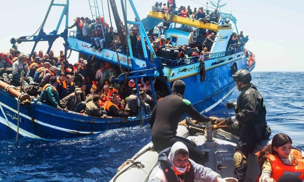 البحرية الإيطالية تنقذ المهاجرين في البحر الأبيض المتوسط - 23 أيلول 2022 (الأمم المتحدة)