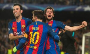 لاعبو برشلونة الإسباني يحتفلون بقلب النتيجة على باريس سان جيرمان في إياب ثمن نهائي دوري أبطال أوروبا موسم 2016- 2017 – 8 من آذار 2017 (FCB)