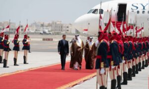 رئيس النظام يصل الدوحة للمشاركة في القمة العربية 16 من أيار 2024 (سانا)