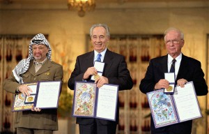 إسحاق رابين، شمعون بيريس وياسر عرفات، الحائزون على جائزة نوبل للسلام لعام 1994