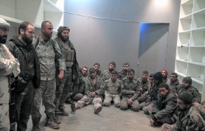 أسرى لقوات الأسد
في ريف حلب
الشمالي
شباط 2015
)عنب بلدي(
