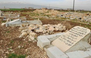 مقبرة للاجئين
السوريين في منطقه
الفاعور في البقاع
)صحيفة المدن(
