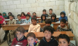 مدرسة في مخيم تل الشيح بريف حماة (عنب بلدي)