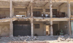 مدرسة مدمرة في مدينة درعا (عنب بلدي)