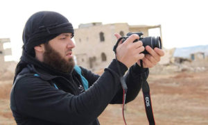 الناشط الإعلامي لواء الناصر الذي قتل بغارة روسية بريف إدلب (إنترنت)