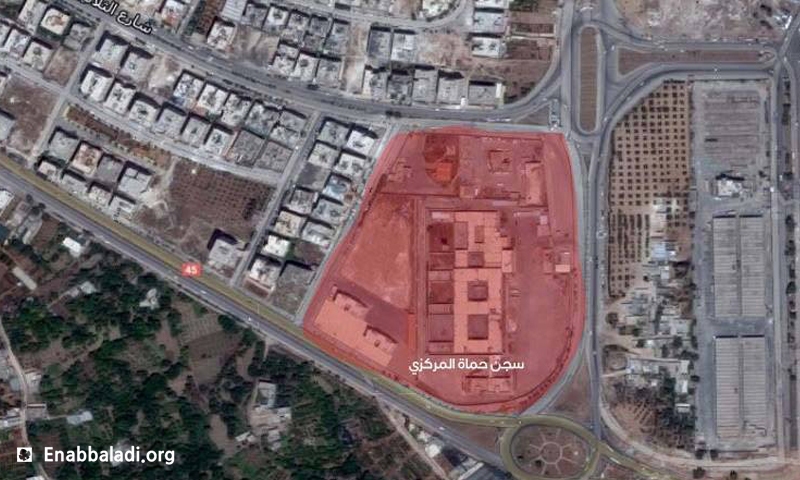 موقع سجن حماة المركزي، على المحور الشرقي لمدينة حماة (عنب بلدي)