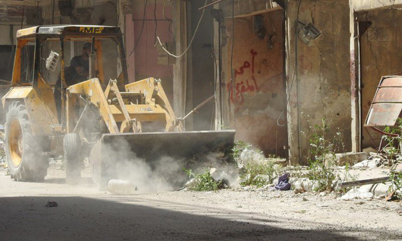 مخيم اليرموك، الجمعة 13 أيار (تنظيم الدولة).