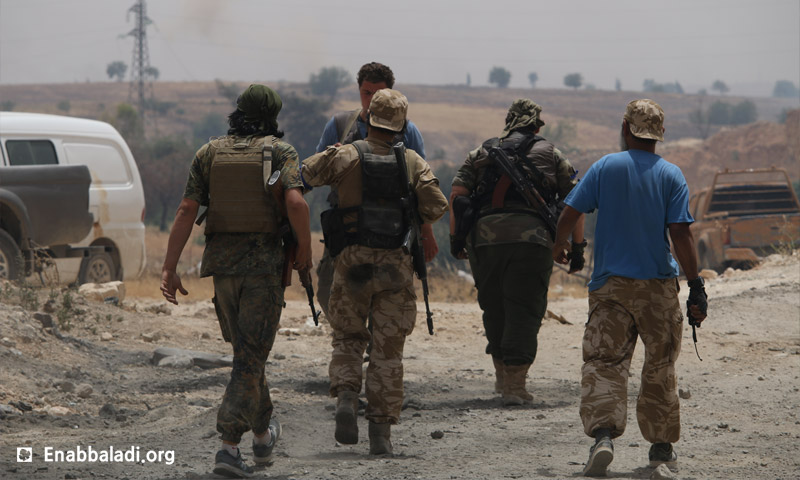 مقاتلون من "جيش الفتح" في معارك ريف حلب الجنوبي - 3 حزيران 2016 (عنب بلدي)