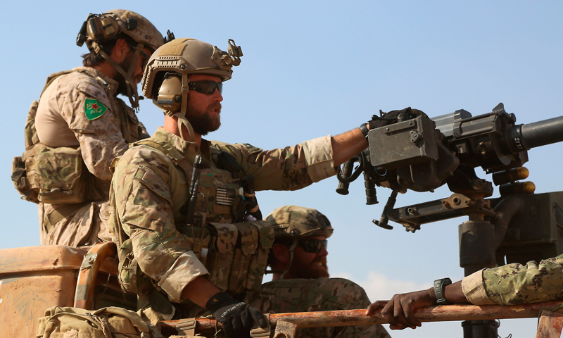 جنود أمريكيون في ريف الرقة الشمالي، 25 أيار 2016 (AFP)
