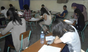 طلاب خلال أداء امتحان الشهادة الثانوية في الجزائر (التحرير)