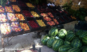 متجر لبيع الخضار والفواطة في مدينة درعا (عنب بلدي)