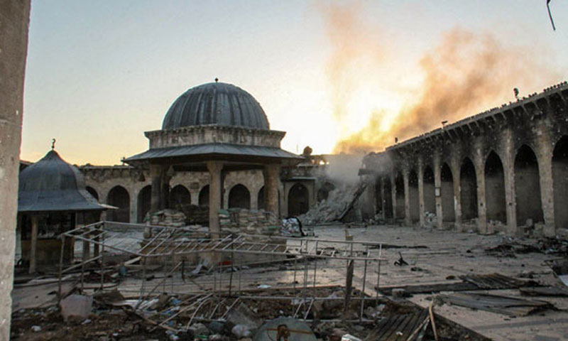 المسجد الأموي في حلب بعد تعرضه للقصف (إنترنت)